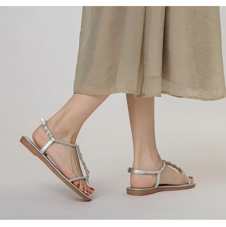 Single-strap rhinestone bow flat sandals, new summer fashion, simple and stylish, suitable for outdoor wear, Roman beach shoes