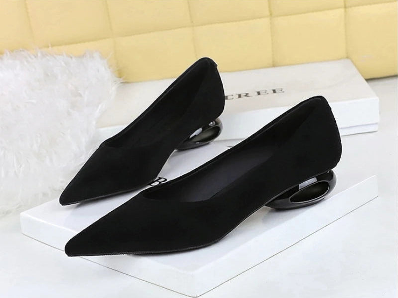 Retro Pointed Toe Suede Low Heel Shoes Shallow Mouth Hollow Heel Pedicure Shoe Daily Versatile Temperament Women's Shoes