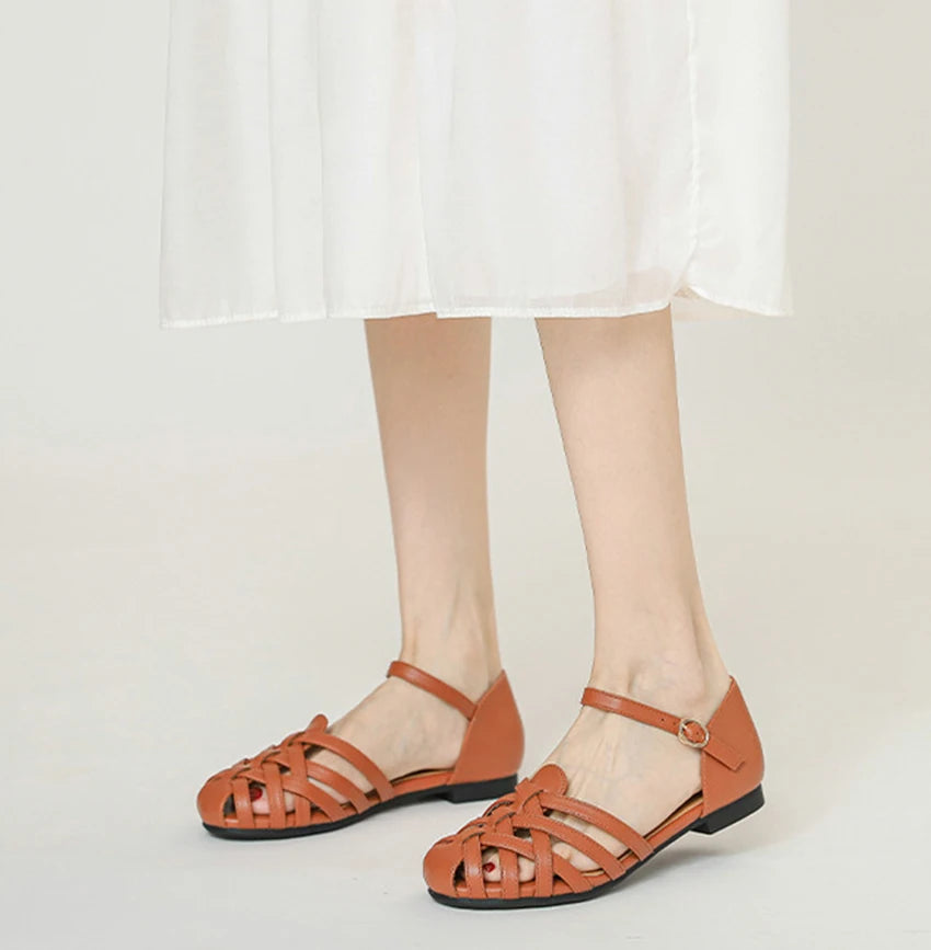 Luxury designer sandals Hollow Low-heeled Closed-toe Sandals for Women for Summer Outdoor Wear Roman Shoes