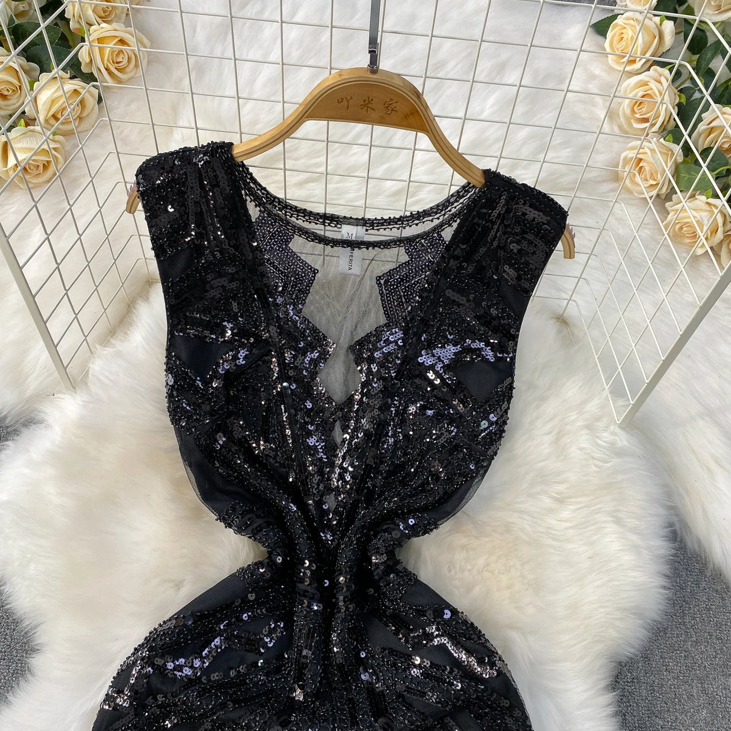 Sexy Sleeveless V-neck mesh sequin Bodycon Dress Chic Women Slim Women Slip Dress