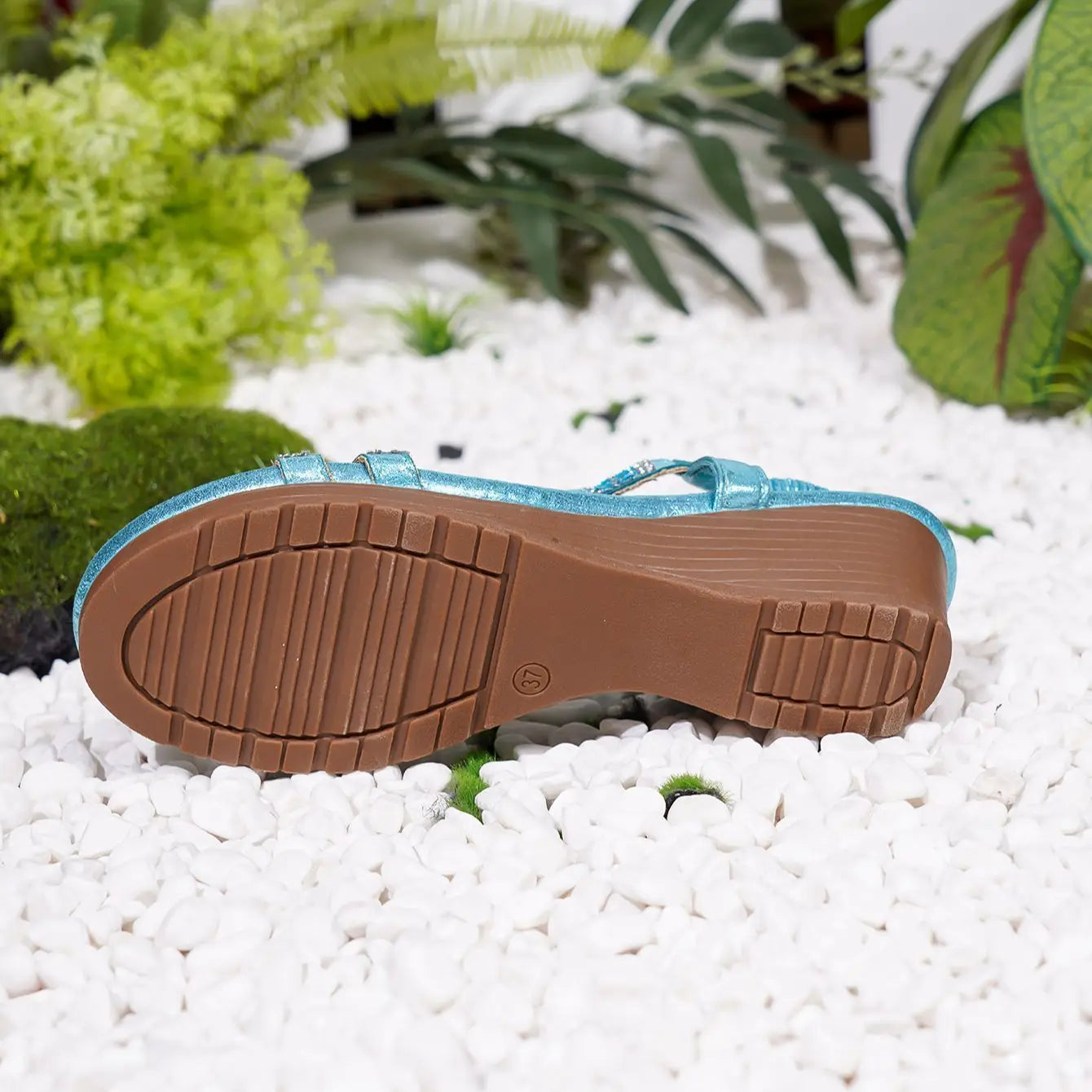 Bohemian Style Thick Heel Sandals Summer Fashion Beach Diamond Women's Shoes round Head Roman Style PU Leather Roman Sandals