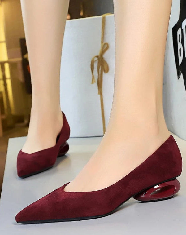 Retro Pointed Toe Suede Low Heel Shoes Shallow Mouth Hollow Heel Pedicure Shoe Daily Versatile Temperament Women's Shoes