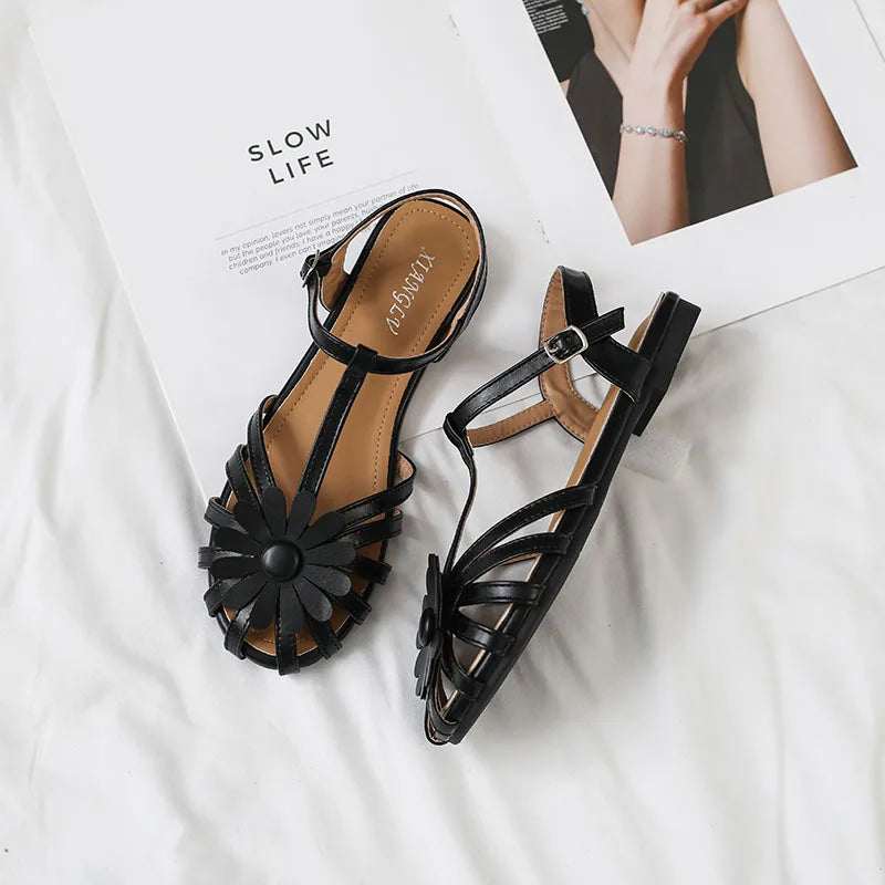 Elegant Fashion Roman Round Head Flat Sandals Women Woven Hollow Sandals Female Closed Toe Summer Ladies Shoes