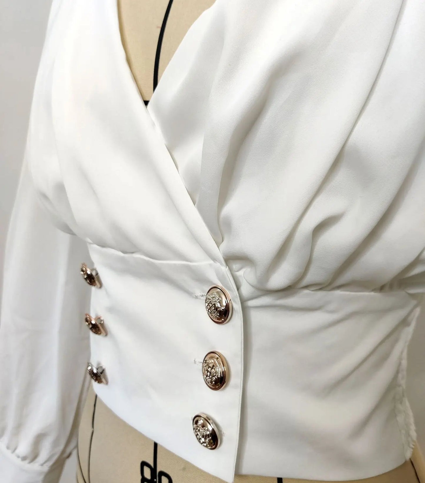 Women's Sexy V-neck Long Sleeved Short Waist Wrapped Bubble Sleeve Solid Shirt