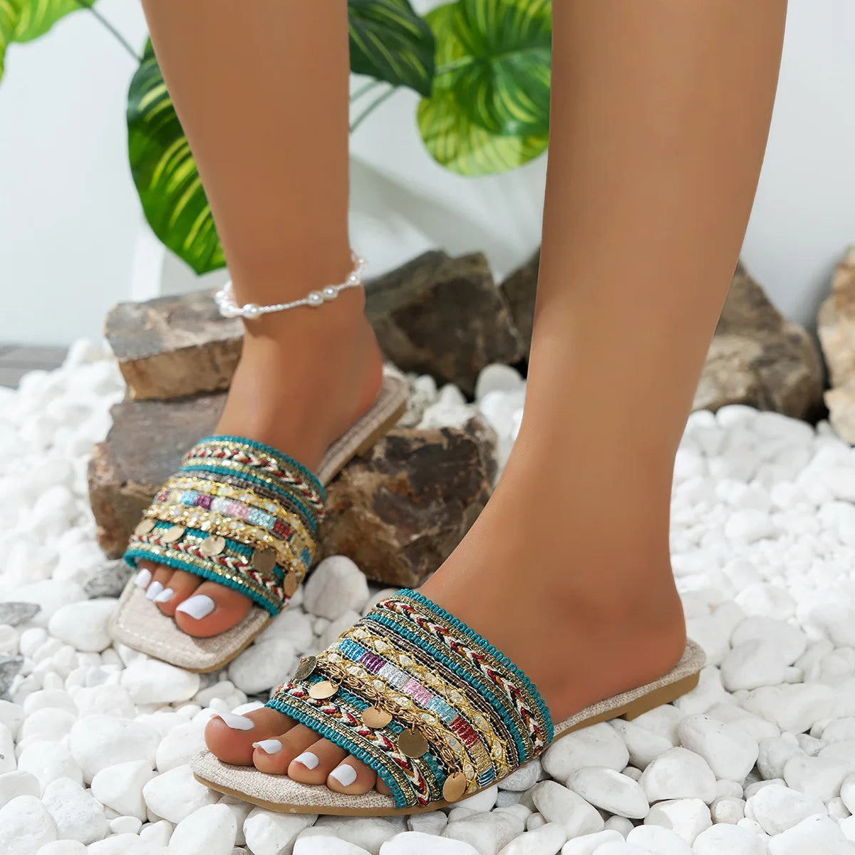 Women's Sandals Summer Flat-bottomed Retro Toe Ladies Sandals