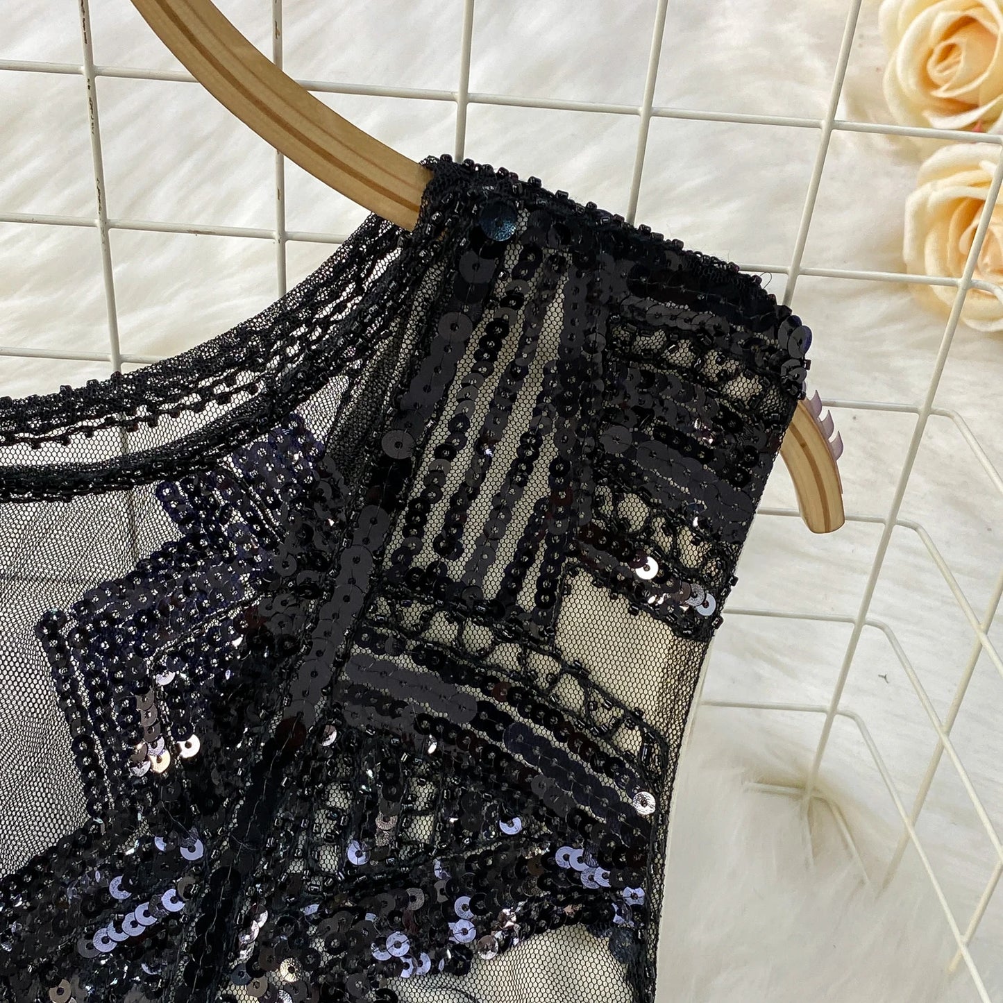 Sexy Sleeveless V-neck mesh sequin Bodycon Dress Chic Women Slim Women Slip Dress