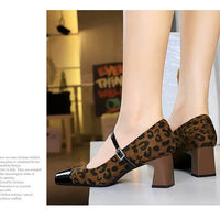 Leopard Print Women Pumps Suede Middle Heel Shoes Sexy Mary Jane Shoes Rhinestone Buckle Ladies Shoe Square Head
