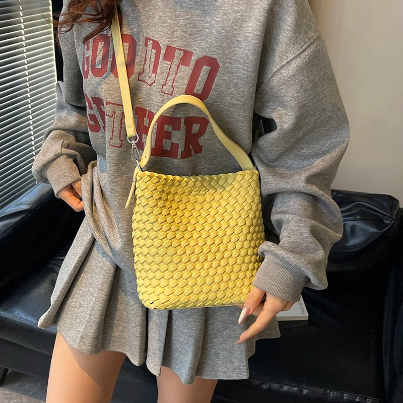High Quality Design Shoulder Bag, Leisure And Portable Fashionable Women's Handbag, Women's Chain Strap Crossbody Bag