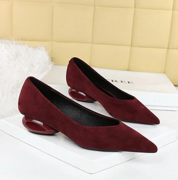 Retro Pointed Toe Suede Low Heel Shoes Shallow Mouth Hollow Heel Pedicure Shoe Daily Versatile Temperament Women's Shoes