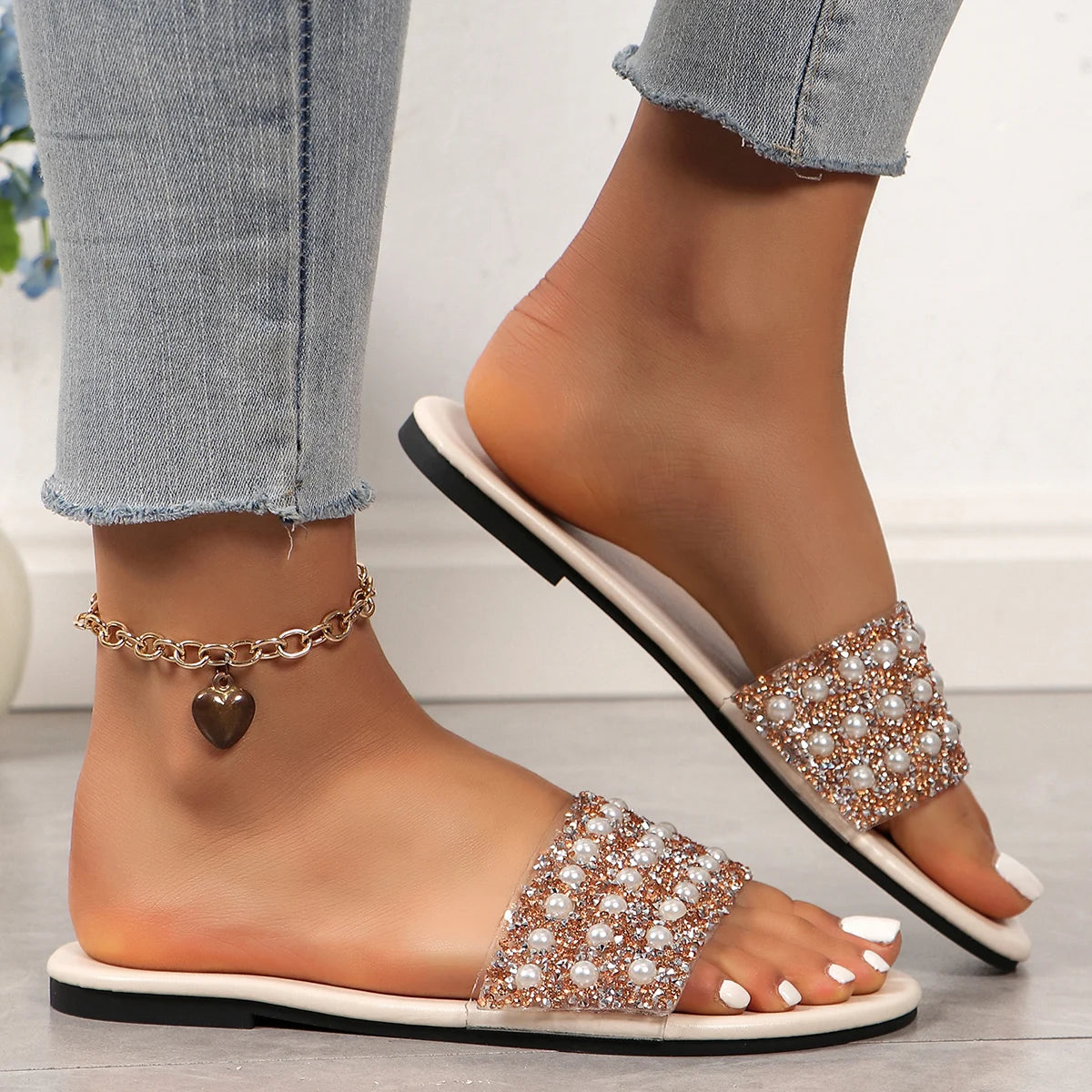 Pearl shaped slippers for women in summer flat bottomed round toe exposed slip women's sandals and slippers