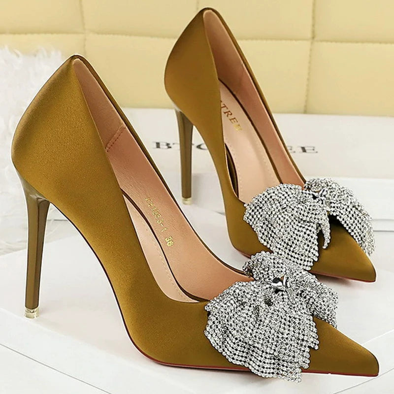 Luxury Women Pumps Rhinestone Butterfly High Heels 10.5 CM Stilettos Silks Satins Women Heels Fashion wedding shoes Plus size 43