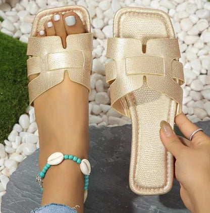 Slipper Women Shoes Ladies High Quality Slides Sandals Women Shoes New Fashion Design Beach Flat Shoes Female Slippers Natalia Home Fashion    Natalia Home Fashion