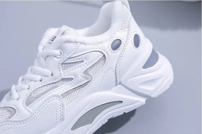 Women's Casual Breathable Leather Sneakers Versatile Flat Heel Shock Absorption Comfortable and Fashionable Shoes