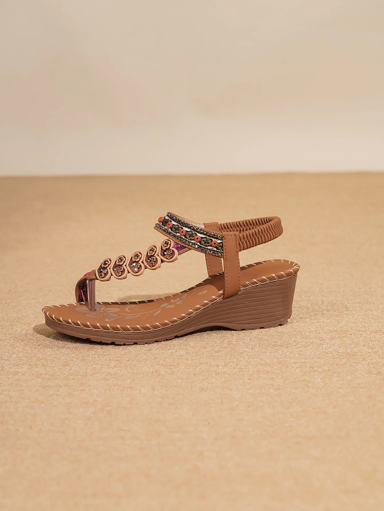 Bohemian Style Women's Sandals Summer Fashion Beach Slope Heel Slippers Beaded Diamond Slip-On round Toe PU Lined Mid Heel