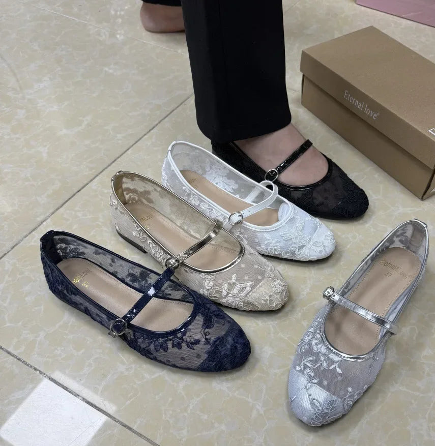 Ultra Soft Lace Breathable Flat Bottom Women's Shoes Quality Women's Casual Shoes Low Heel Floral Pattern