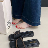 Soft Sole Flat Sandals for Women Outdoor Trendy Strappy Flip Flops Summer Beach Non-Slip Casual Shoes