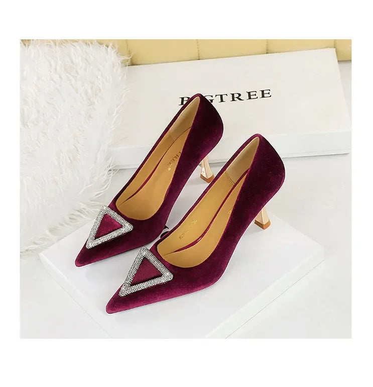 Designer Women Heels Prom Pumps Lady Velvet Pointed Toe 7cm Thin High Heels Pearl Crystal Buckle Shoes