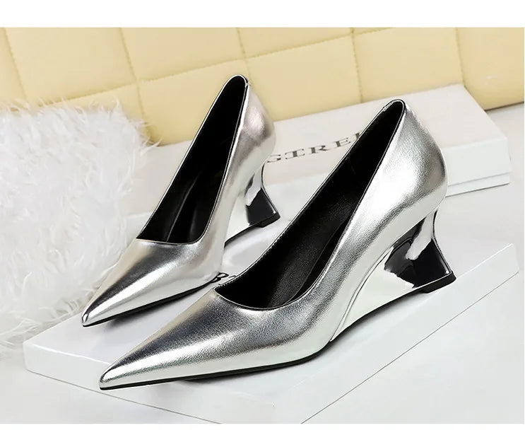Spring Fashion Pointed Toe Pumps Woman Metal Decoration Wedges Heels Elegant Ladies Shoes
