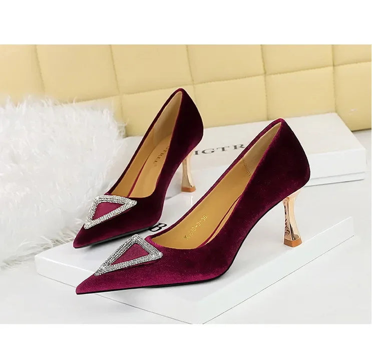 Designer Women Heels Prom Pumps Lady Velvet Pointed Toe 7cm Thin High Heels Pearl Crystal Buckle Shoes