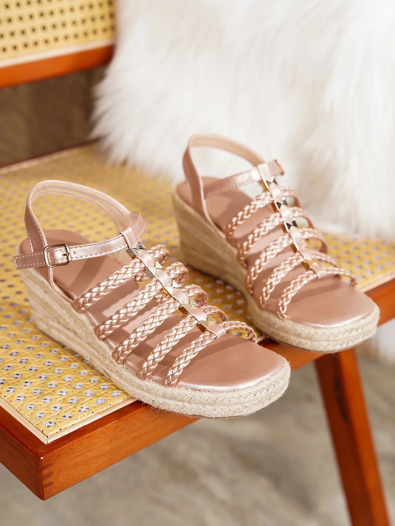 Bohemian Summer Vintage Thick Heel Woven Open Toe Roman Sandals Women's Shoes Ultra-Fibrous Quilted Roman Stilettos