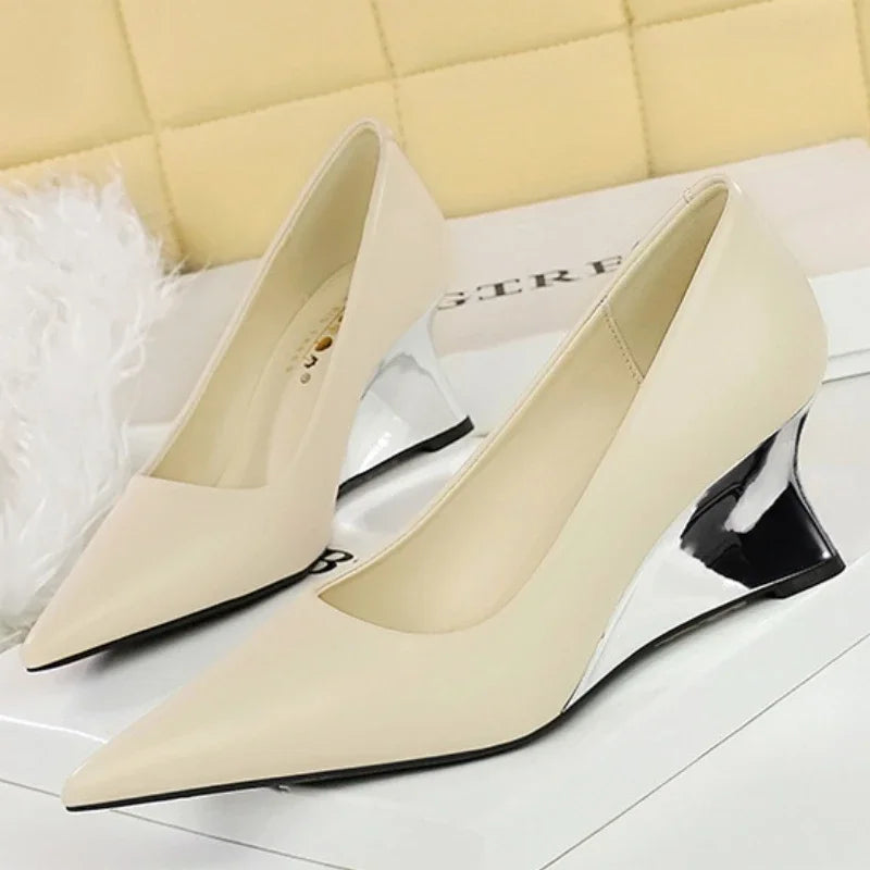 Spring Fashion Pointed Toe Pumps Woman Metal Decoration Wedges Heels Elegant Ladies Shoes