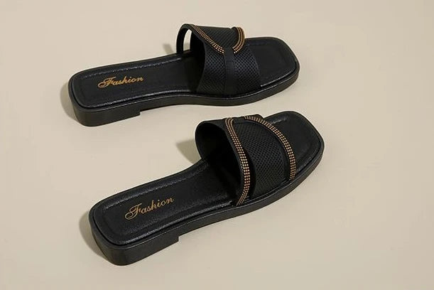 Soft Sole Flat Sandals for Women Outdoor Trendy Strappy Flip Flops Summer Beach Non-Slip Casual Shoes