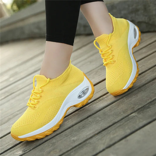 Lightweight Elastic Casual Women's Shoes Increased Height Slip-On Shake Shoes Breathable Comfortable