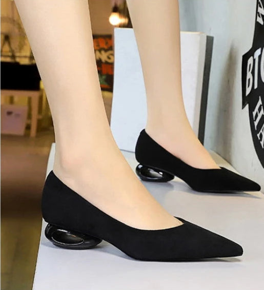 Retro Pointed Toe Suede Low Heel Shoes Shallow Mouth Hollow Heel Pedicure Shoe Daily Versatile Temperament Women's Shoes