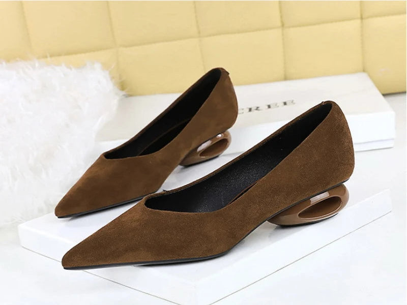 Retro Pointed Toe Suede Low Heel Shoes Shallow Mouth Hollow Heel Pedicure Shoe Daily Versatile Temperament Women's Shoes
