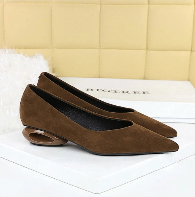 Retro Pointed Toe Suede Low Heel Shoes Shallow Mouth Hollow Heel Pedicure Shoe Daily Versatile Temperament Women's Shoes