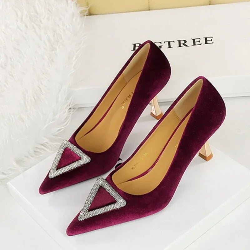 Designer Women Heels Prom Pumps Lady Velvet Pointed Toe 7cm Thin High Heels Pearl Crystal Buckle Shoes