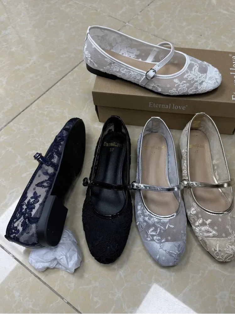 Ultra Soft Lace Breathable Flat Bottom Women's Shoes Quality Women's Casual Shoes Low Heel Floral Pattern