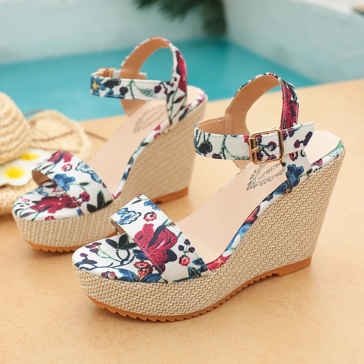 Bohemian Thick Heel Platform Sandals Women's Flip Flops Flower Ribbon Beach Shoes Comfortable round Toe Roman Style