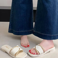 Soft Sole Flat Sandals for Women Outdoor Trendy Strappy Flip Flops Summer Beach Non-Slip Casual Shoes