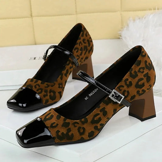 Leopard Print Women Pumps Suede Middle Heel Shoes Sexy Mary Jane Shoes Rhinestone Buckle Ladies Shoe Square Head