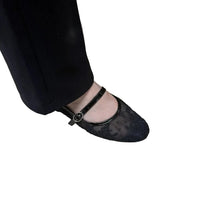 Ultra Soft Lace Breathable Flat Bottom Women's Shoes Quality Women's Casual Shoes Low Heel Floral Pattern