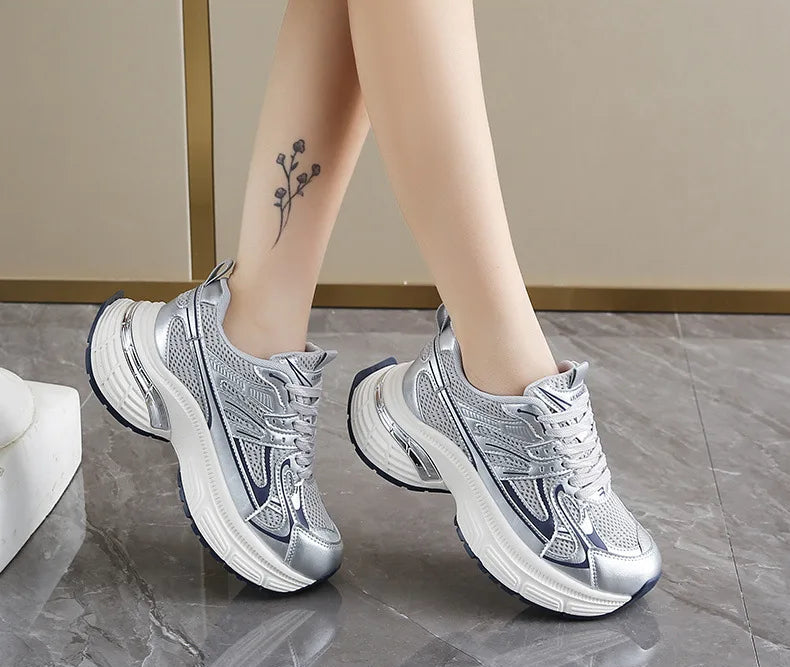 Respirable Thick Bottom Dad Shoes for Women in All Seasons Breathable Fashionable Flat Heel Anti-Odor Casual Footwear