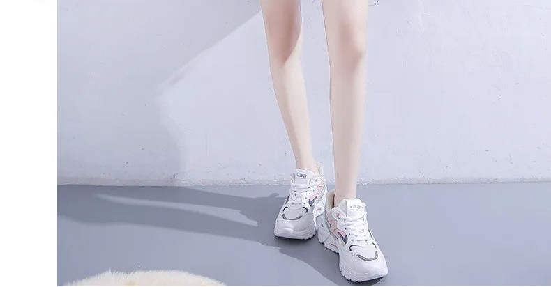 Women's Casual Breathable Leather Sneakers Versatile Flat Heel Shock Absorption Comfortable and Fashionable Shoes