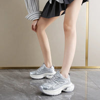 Respirable Thick Bottom Dad Shoes for Women in All Seasons Breathable Fashionable Flat Heel Anti-Odor Casual Footwear
