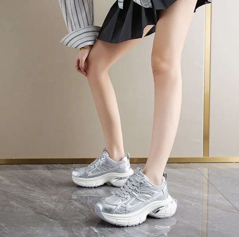 Respirable Thick Bottom Dad Shoes for Women in All Seasons Breathable Fashionable Flat Heel Anti-Odor Casual Footwear