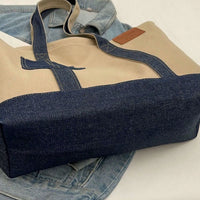 Stylish and Durable Canvas Tote Bag - Large Capacity for Women - Suitable for School, Work and Travel