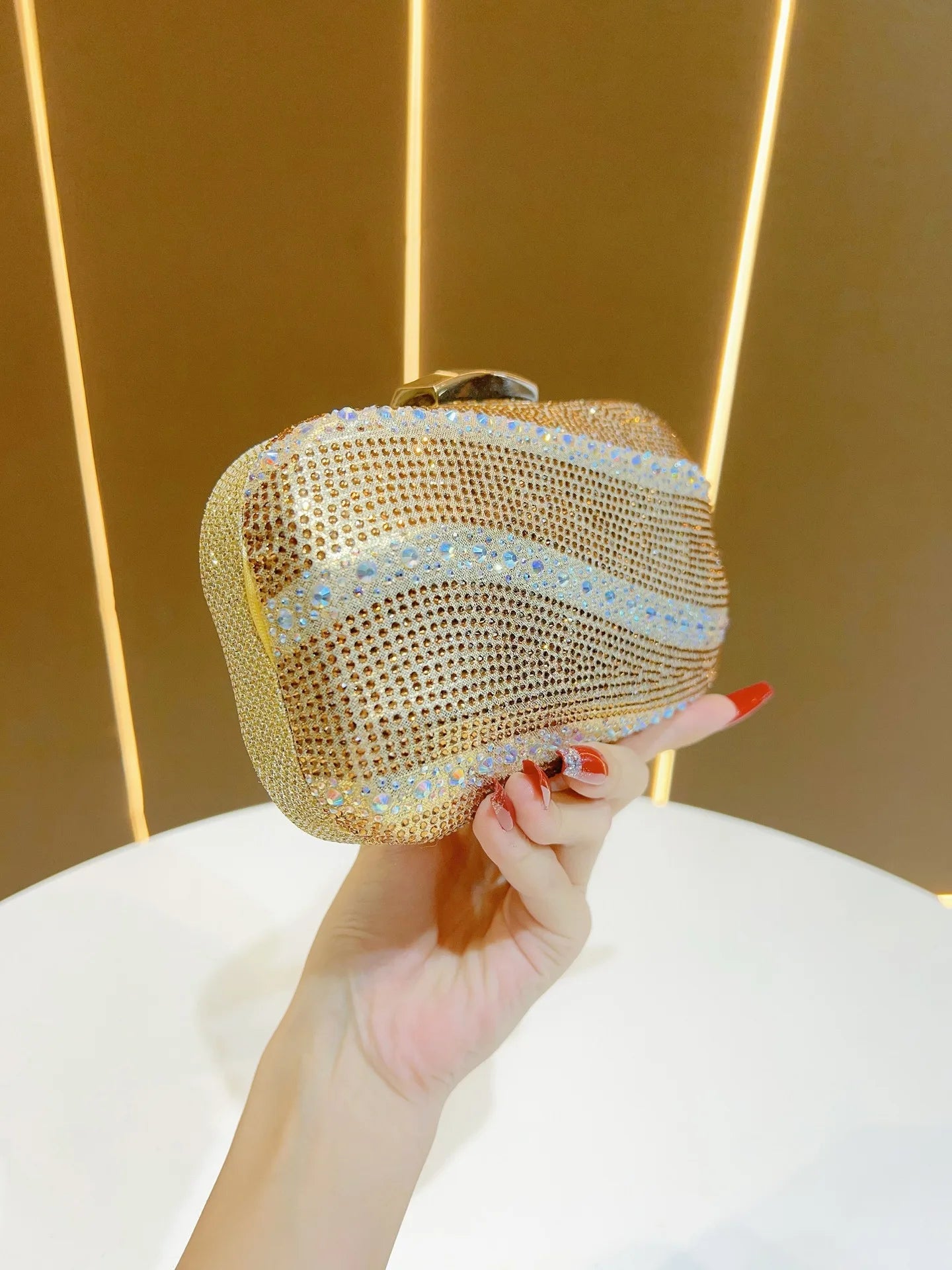 Luxury Rhinestone Clutch Bag for Women Elegant Evening Purse Fashion Crystal-Encrusted Handbag Party Shoulder Bags