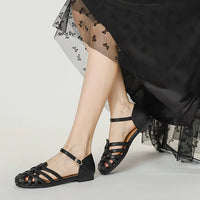 Luxury designer sandals Hollow Low-heeled Closed-toe Sandals for Women for Summer Outdoor Wear Roman Shoes