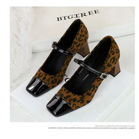 Leopard Print Women Pumps Suede Middle Heel Shoes Sexy Mary Jane Shoes Rhinestone Buckle Ladies Shoe Square Head