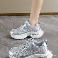 Respirable Thick Bottom Dad Shoes for Women in All Seasons Breathable Fashionable Flat Heel Anti-Odor Casual Footwear