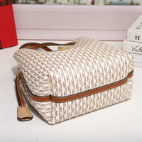 Premium Versatile Leather Crossbody Bag Ladies Large Capacity Daily Commuter Tote Bag Letter Print Design Ladies Fashio