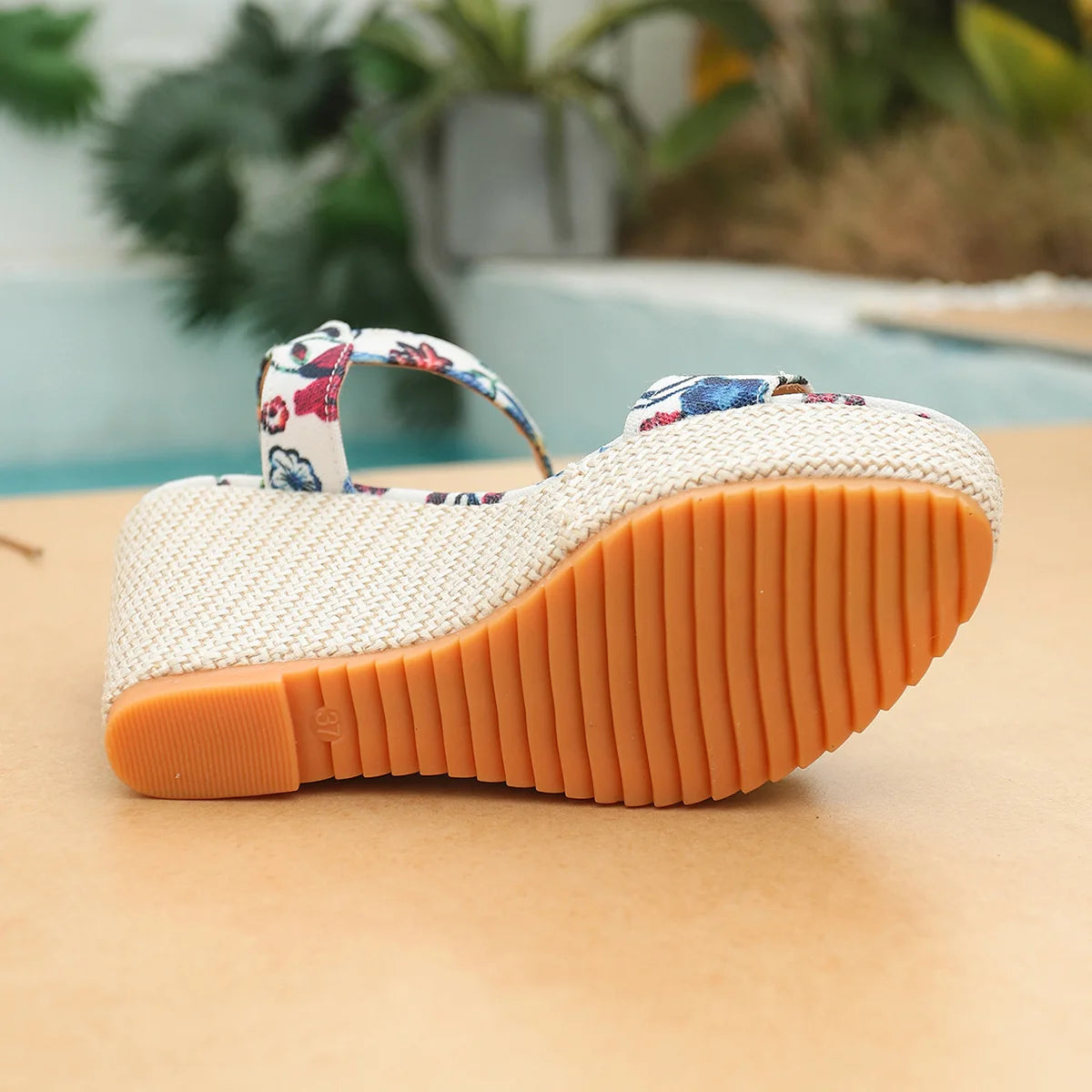 Bohemian Thick Heel Platform Sandals Women's Flip Flops Flower Ribbon Beach Shoes Comfortable round Toe Roman Style