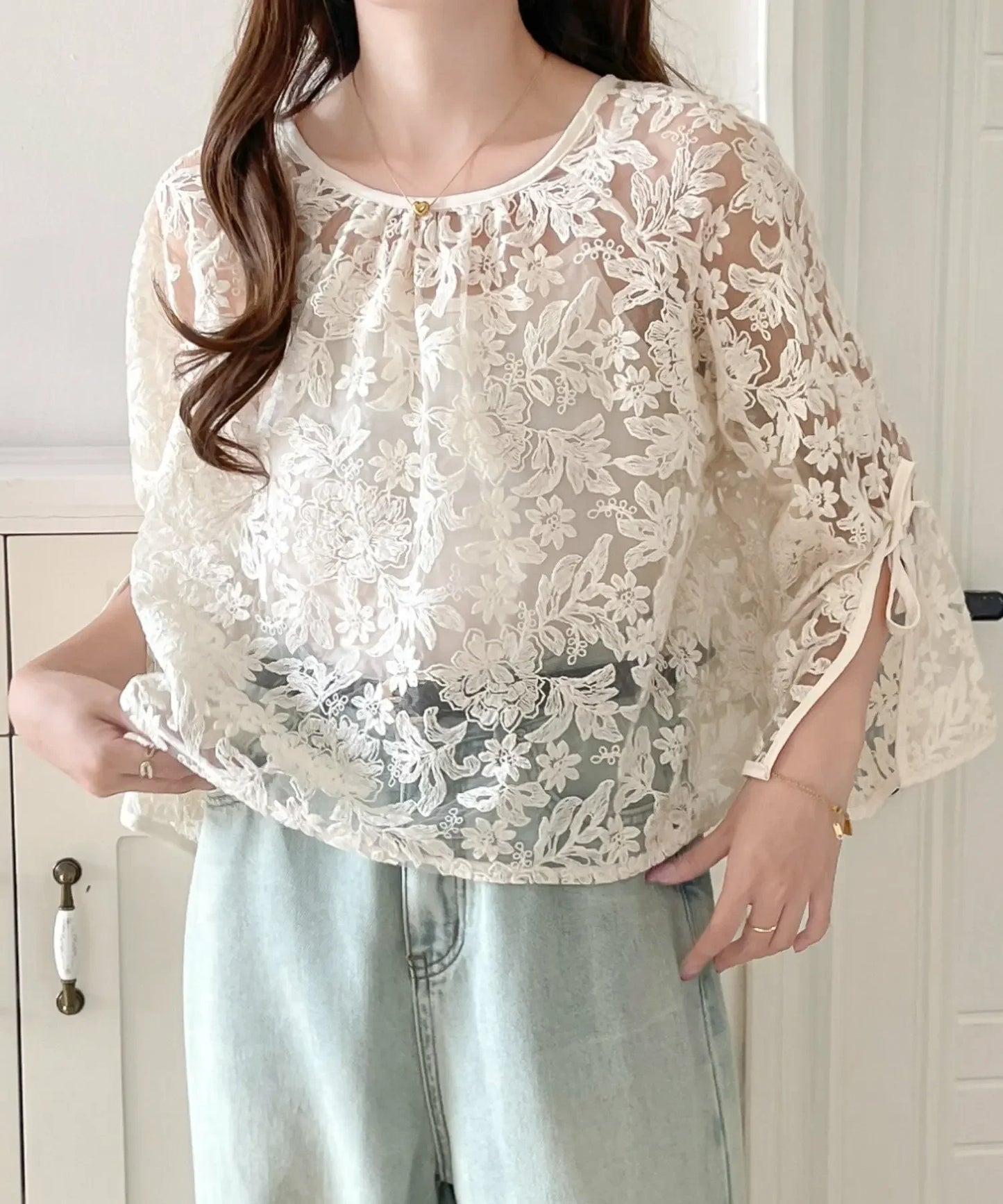 Round Neck Lace Shirt Women's Summer Floral Print Tie Dotted Cotton Blend Full Sleeve Slim Fit Button up Top