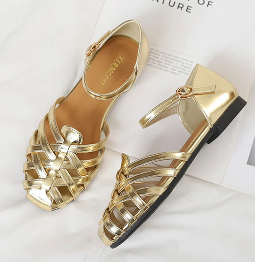 Luxury designer sandals Hollow Low-heeled Closed-toe Sandals for Women for Summer Outdoor Wear Roman Shoes