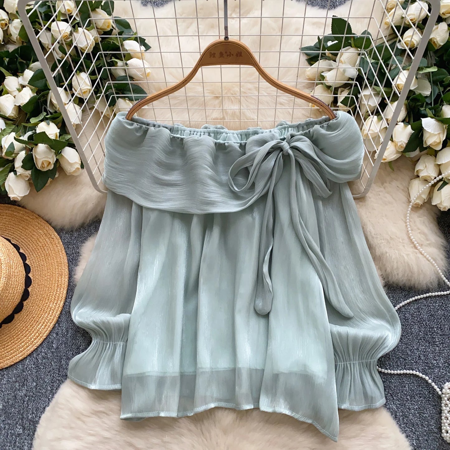 Blouses Design Sense Niche Chic Off Shoulder Shirt Women's French Gentle Style Loose Versatile Western-style Flowing Mesh Top